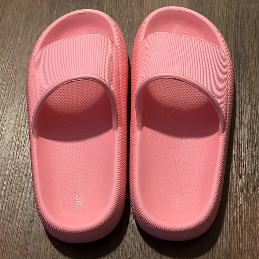 ⭐️ Comfy Slides - Picture 6 of 7